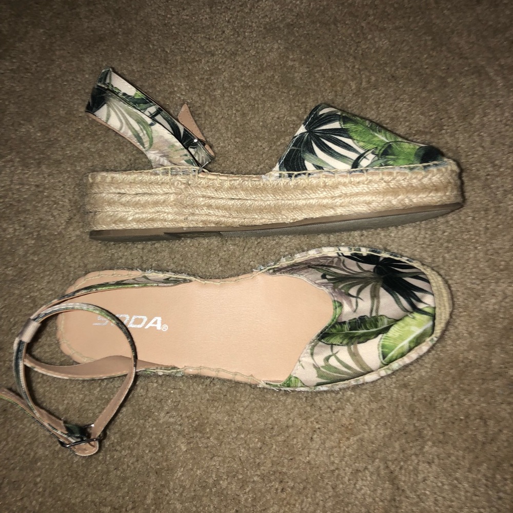 Espadrilles size 8